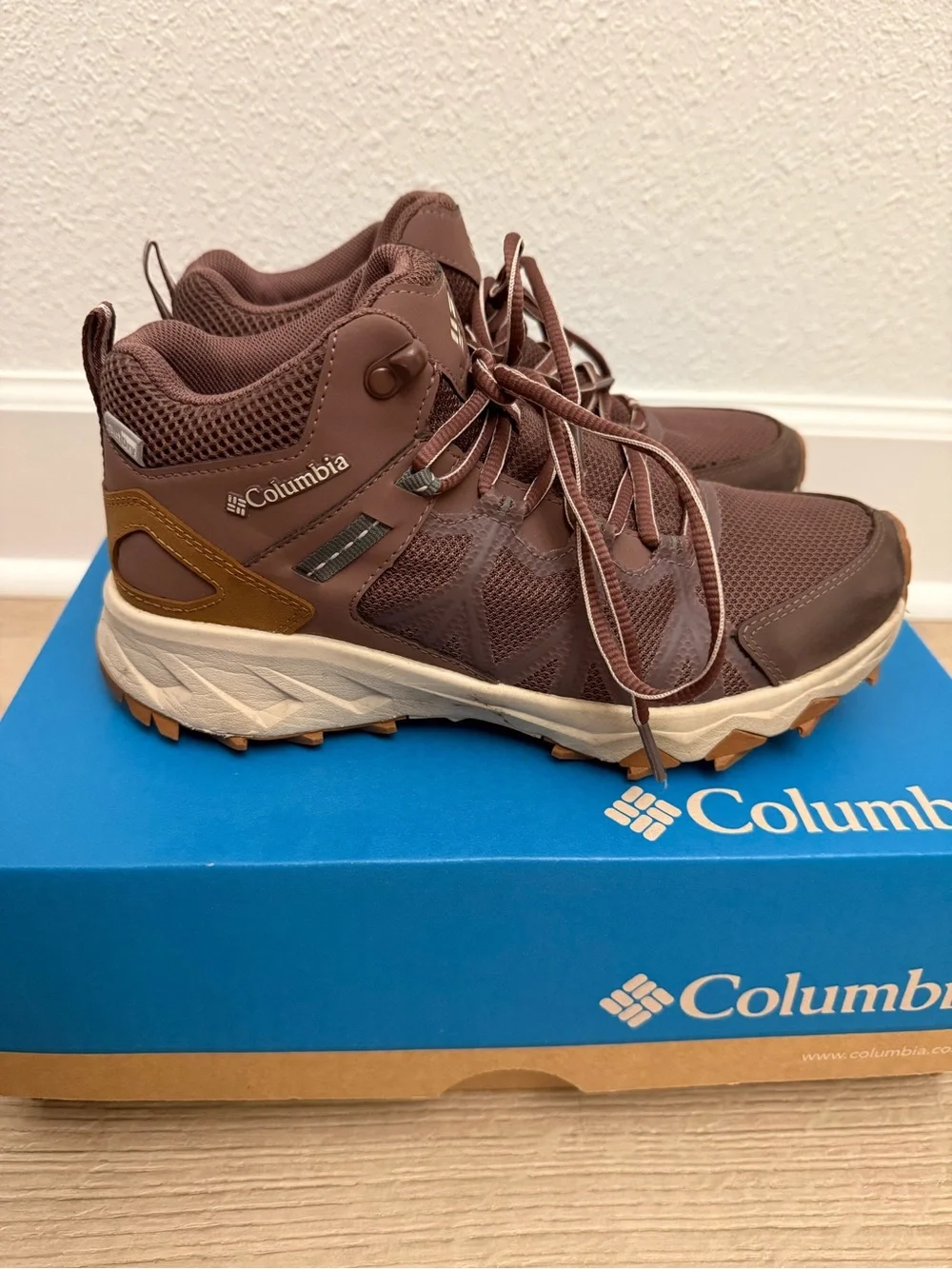Columbia Women's Peakfreak Ii Mid Outdry Hiking Shoes